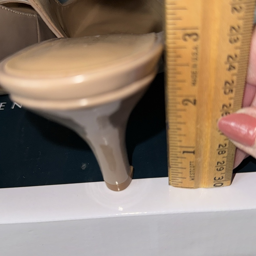 Karen Scott Women's Beige Pumps Size 7 - Picture 8 of 12